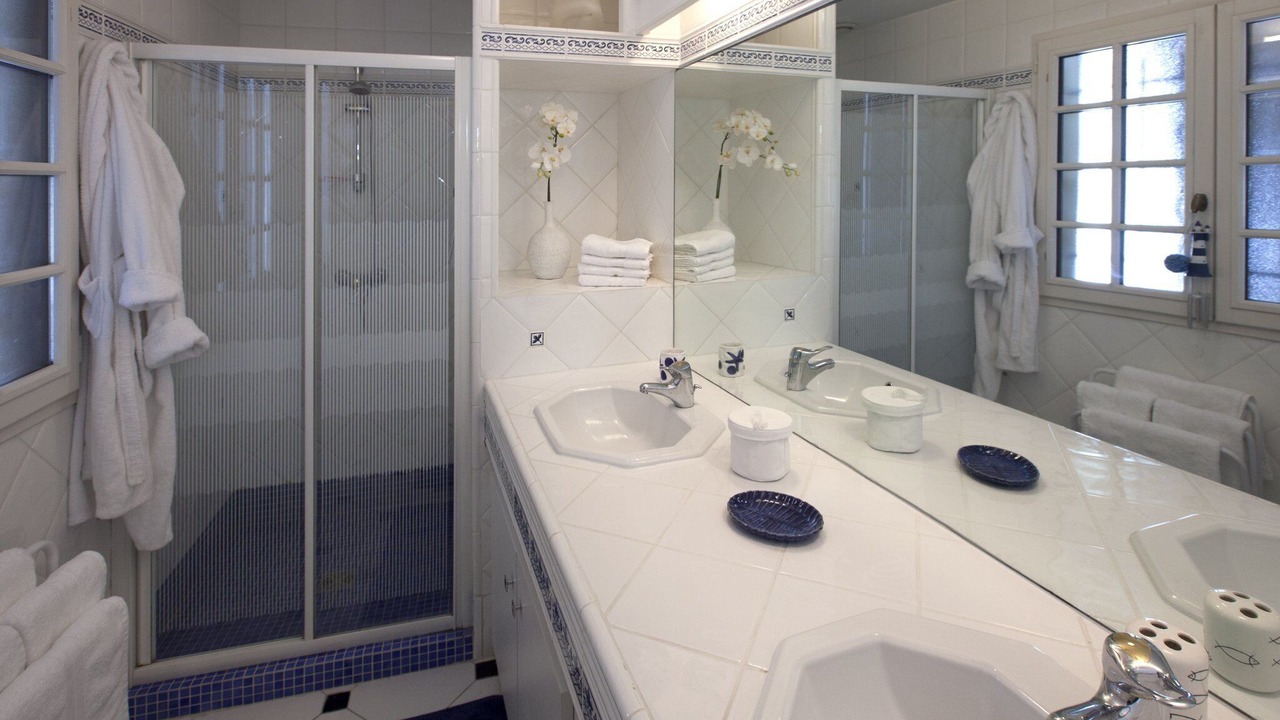 Photo of Bathroom in Carignan-de-Bordeaux