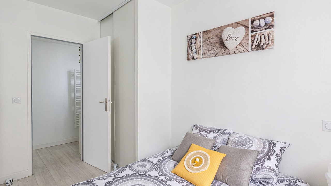 Photo of Bedroom in Saint-Medard-en-Jalles