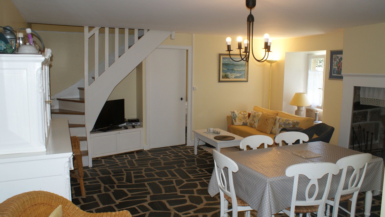 Photo of Livingroom in Dampniat