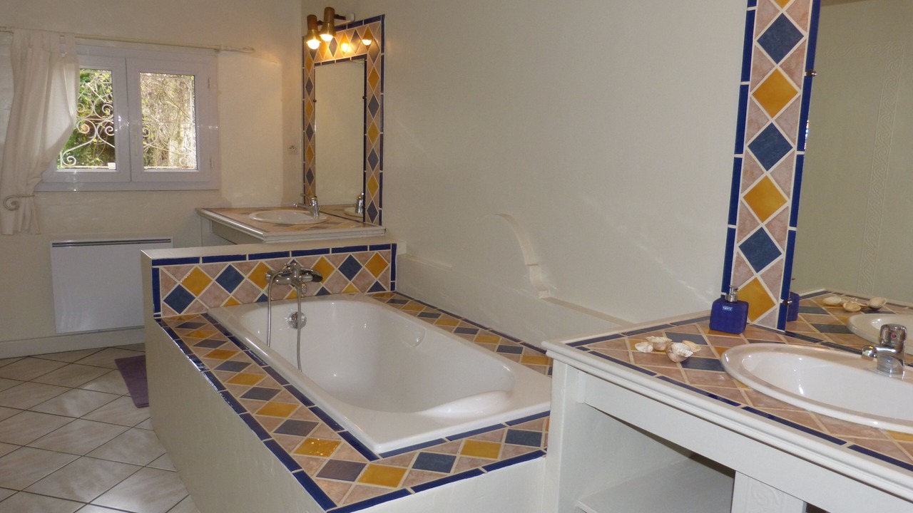 Photo of Bathroom in Andilly