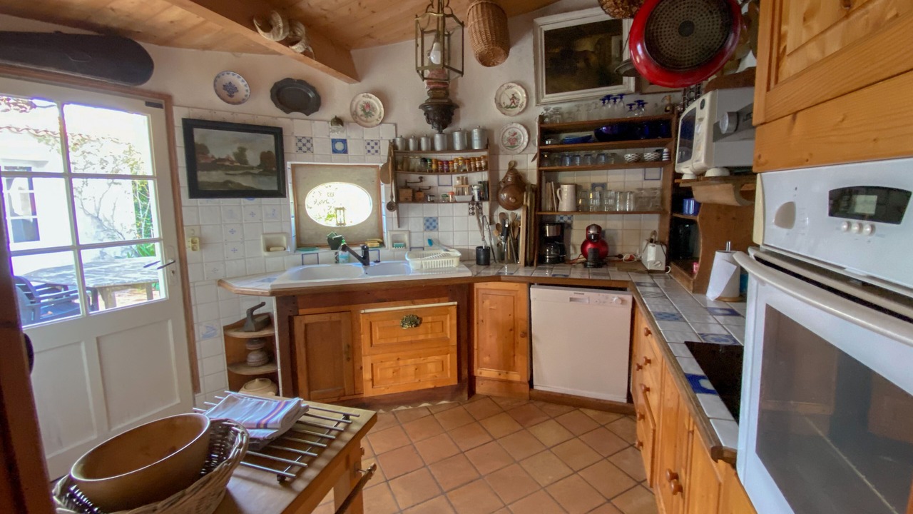 Photo of Kitchen in Saint-Clement-des-Baleines