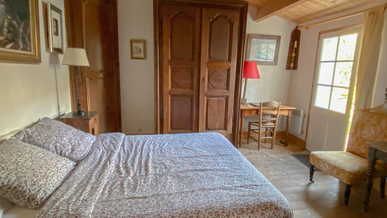 Photo of Bedroom in Saint-Clement-des-Baleines