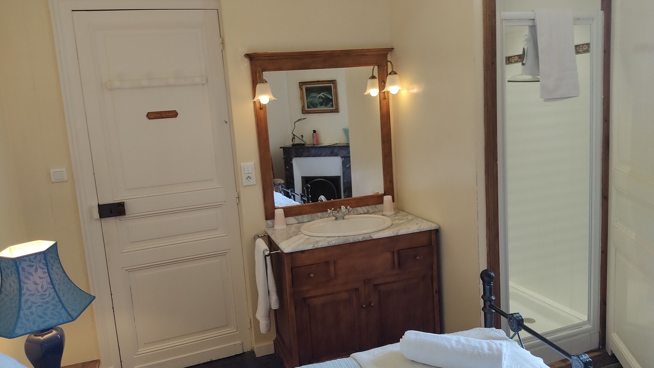 Photo of Bedroom in Montmoreau-Saint-Cybard