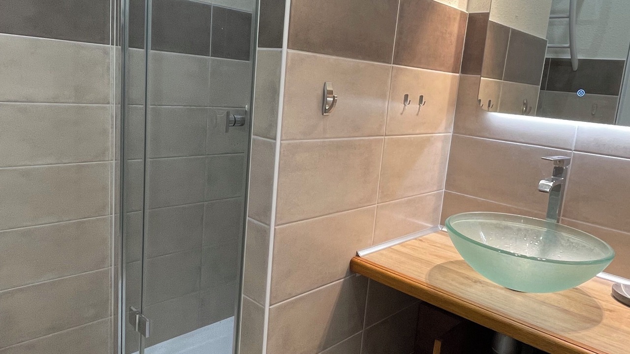 Photo of Bathroom in Port District