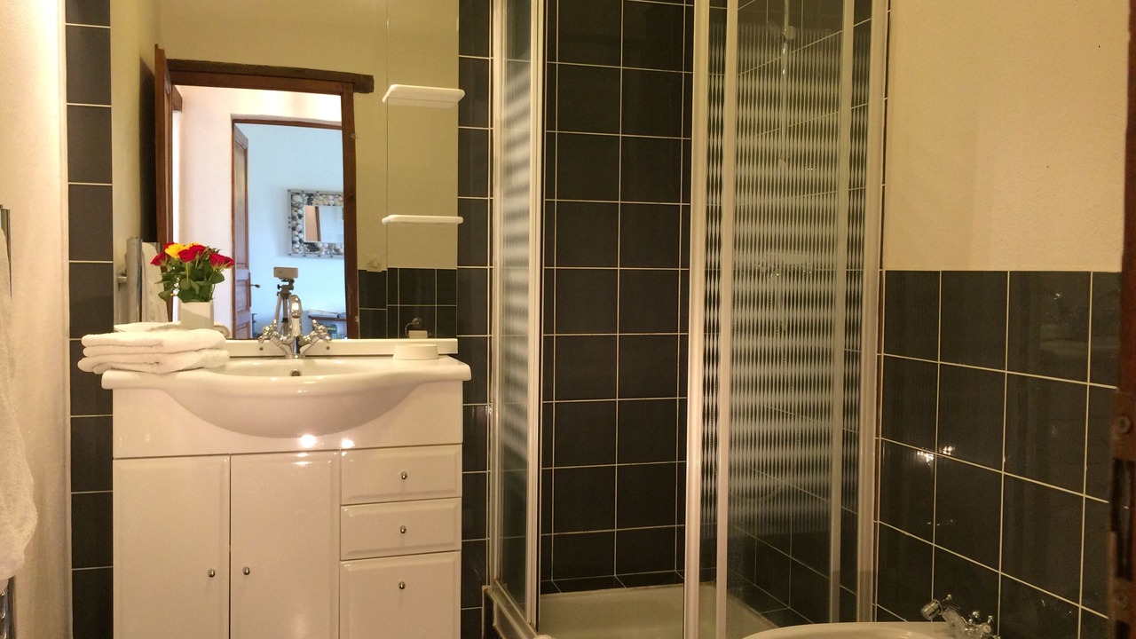 Photo of Bathroom in Monbazillac