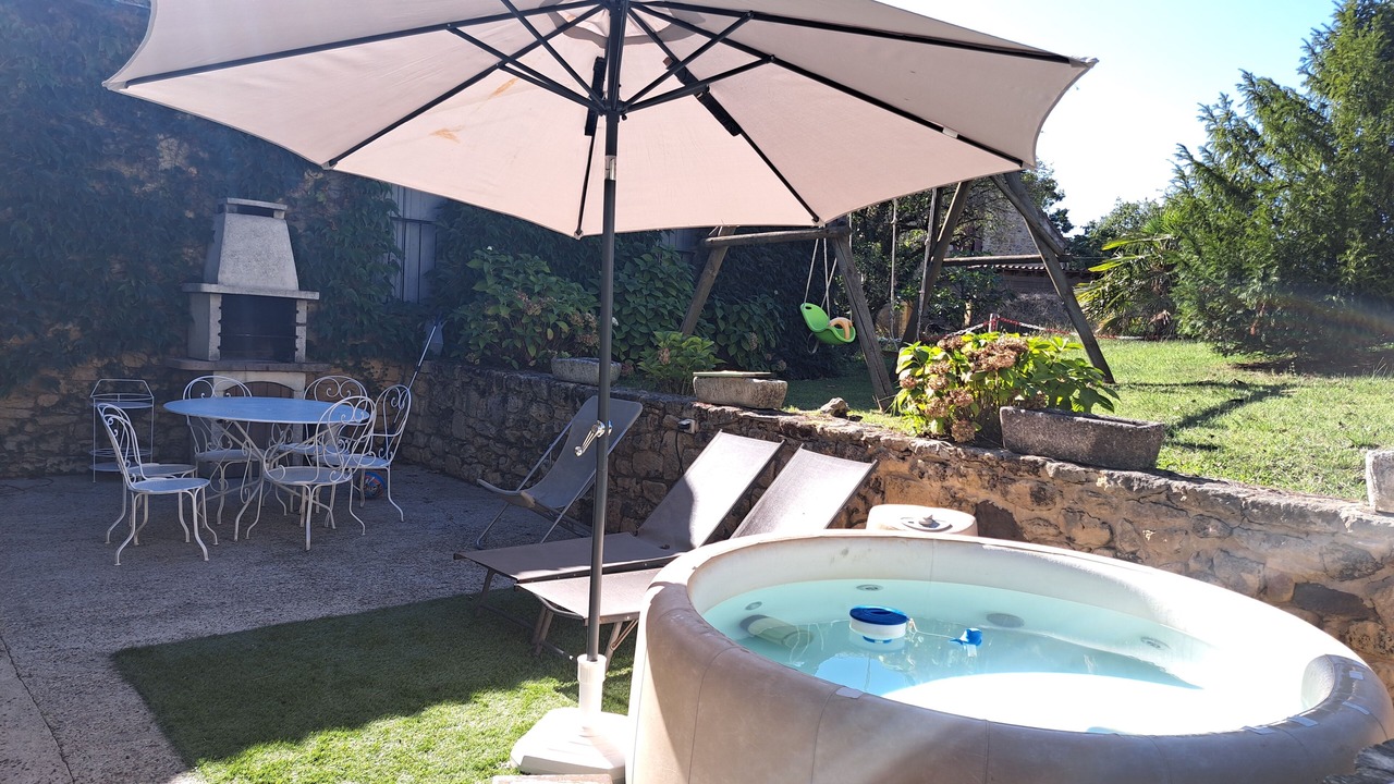 Photo of Outdoor in Saint-Avit-Senieur