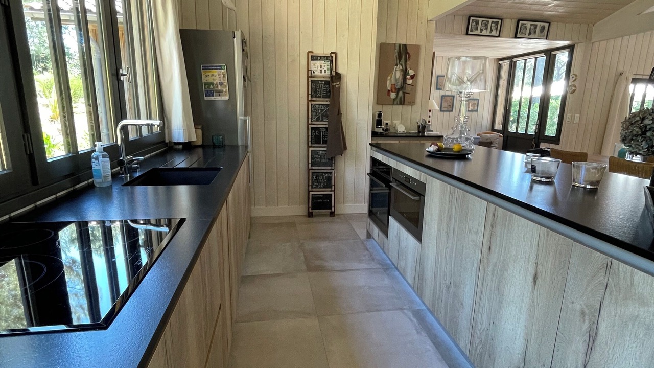 Photo of Kitchen in Le Canon