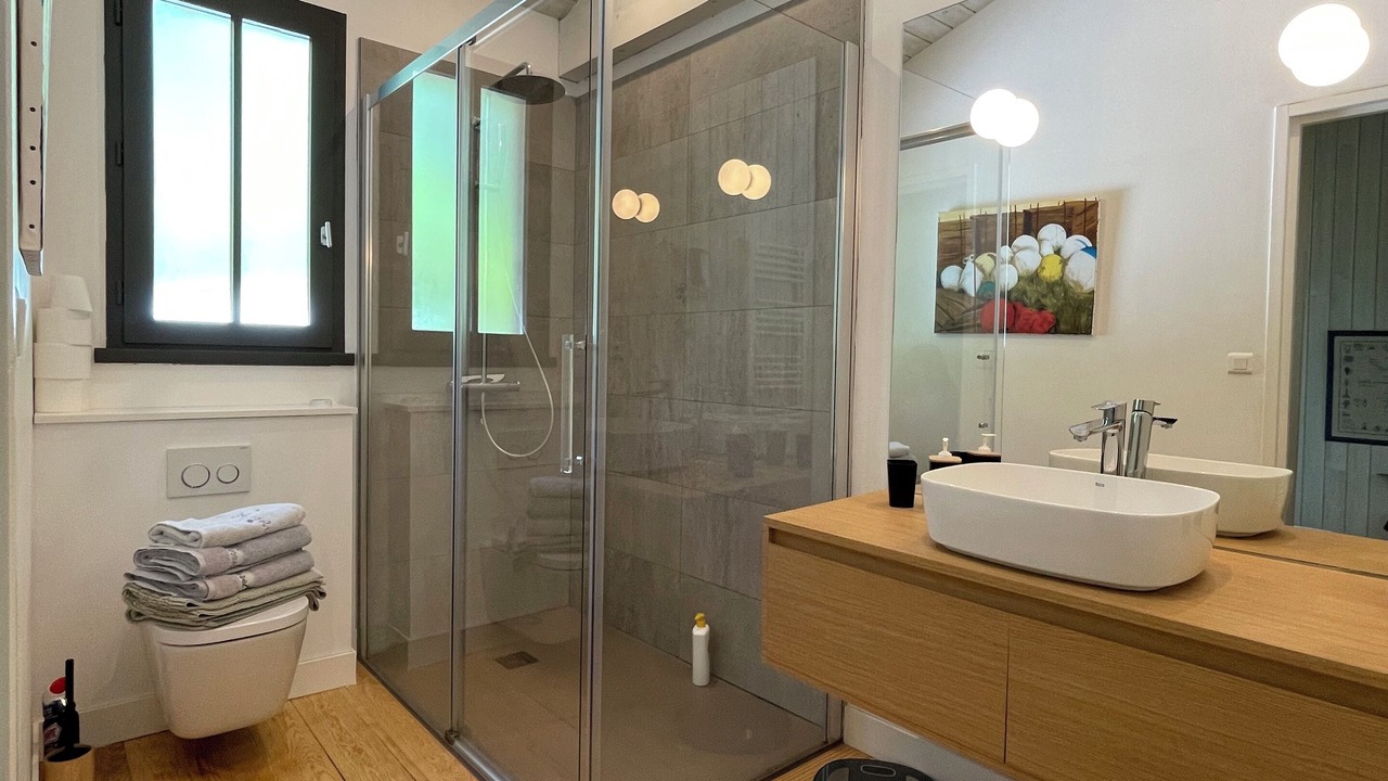Photo of Bathroom in Le Canon