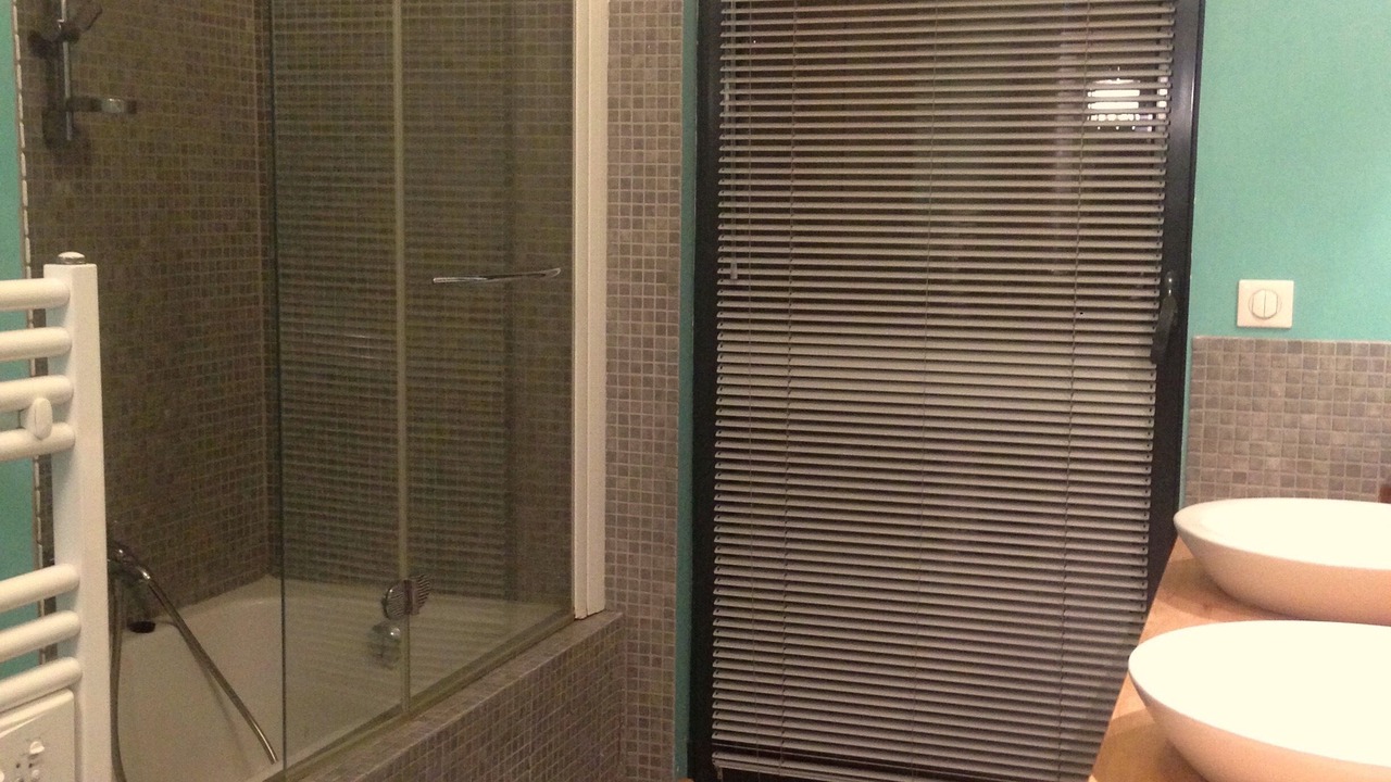 Photo of Bathroom in Messanges