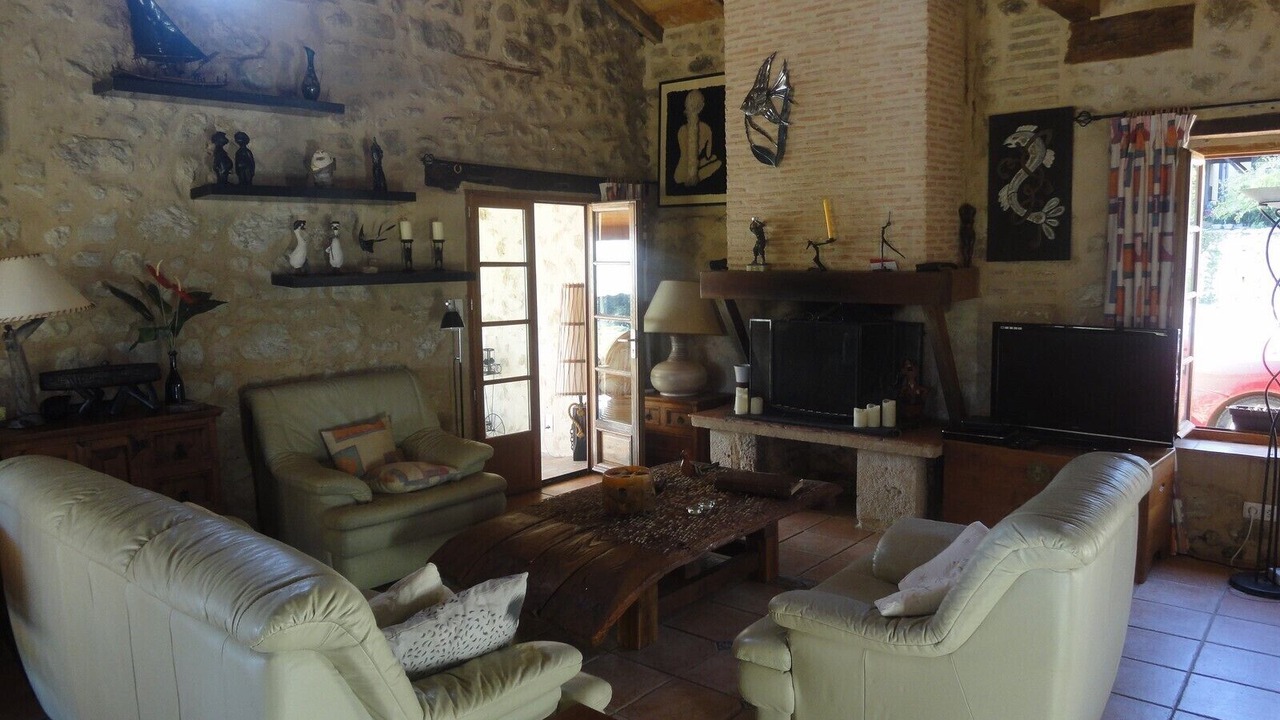Photo of Livingroom in Saint-Colomb-de-Lauzun
