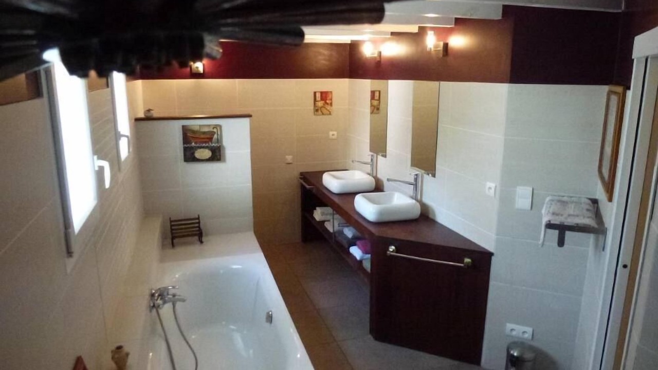 Photo of Bathroom in Ciboure