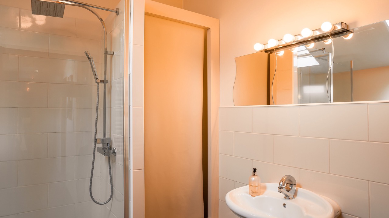 Photo of Bathroom in Genouille