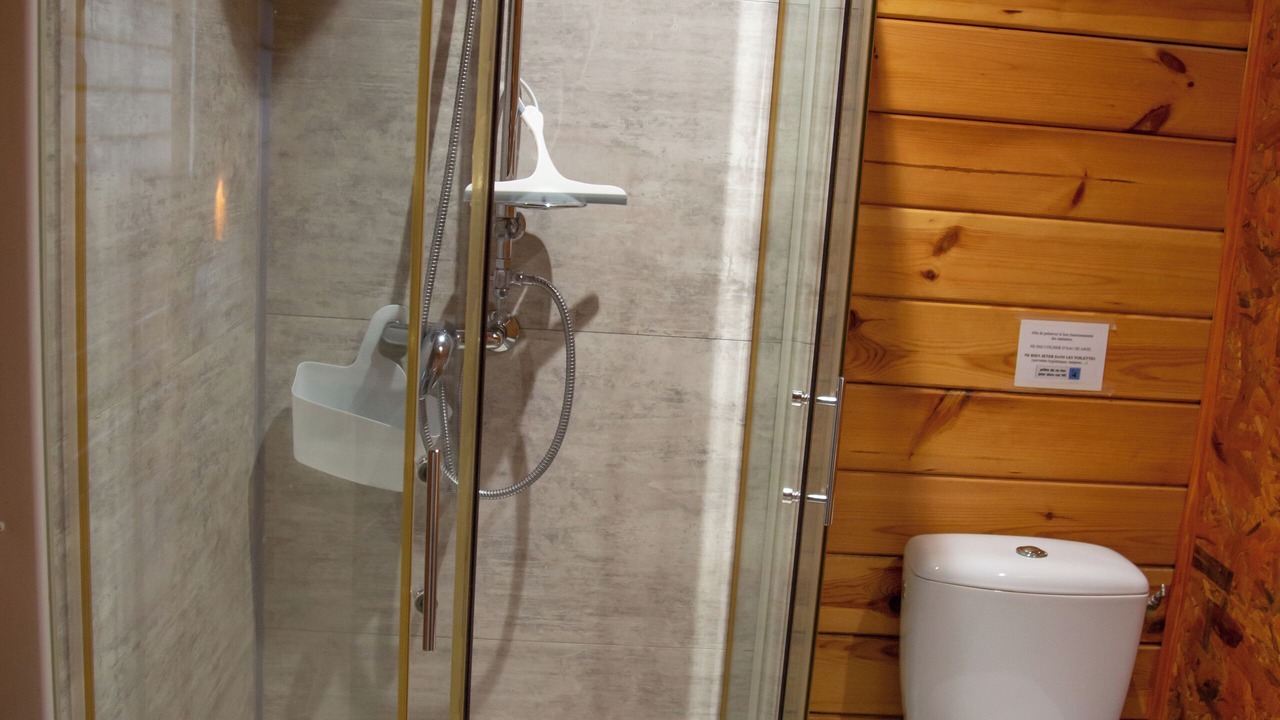 Photo of Bathroom in Clam