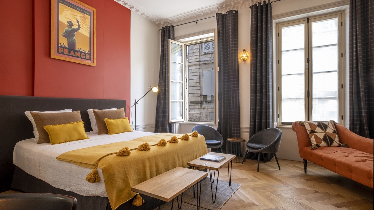 Photo of Bedroom in La Rochelle City Centre