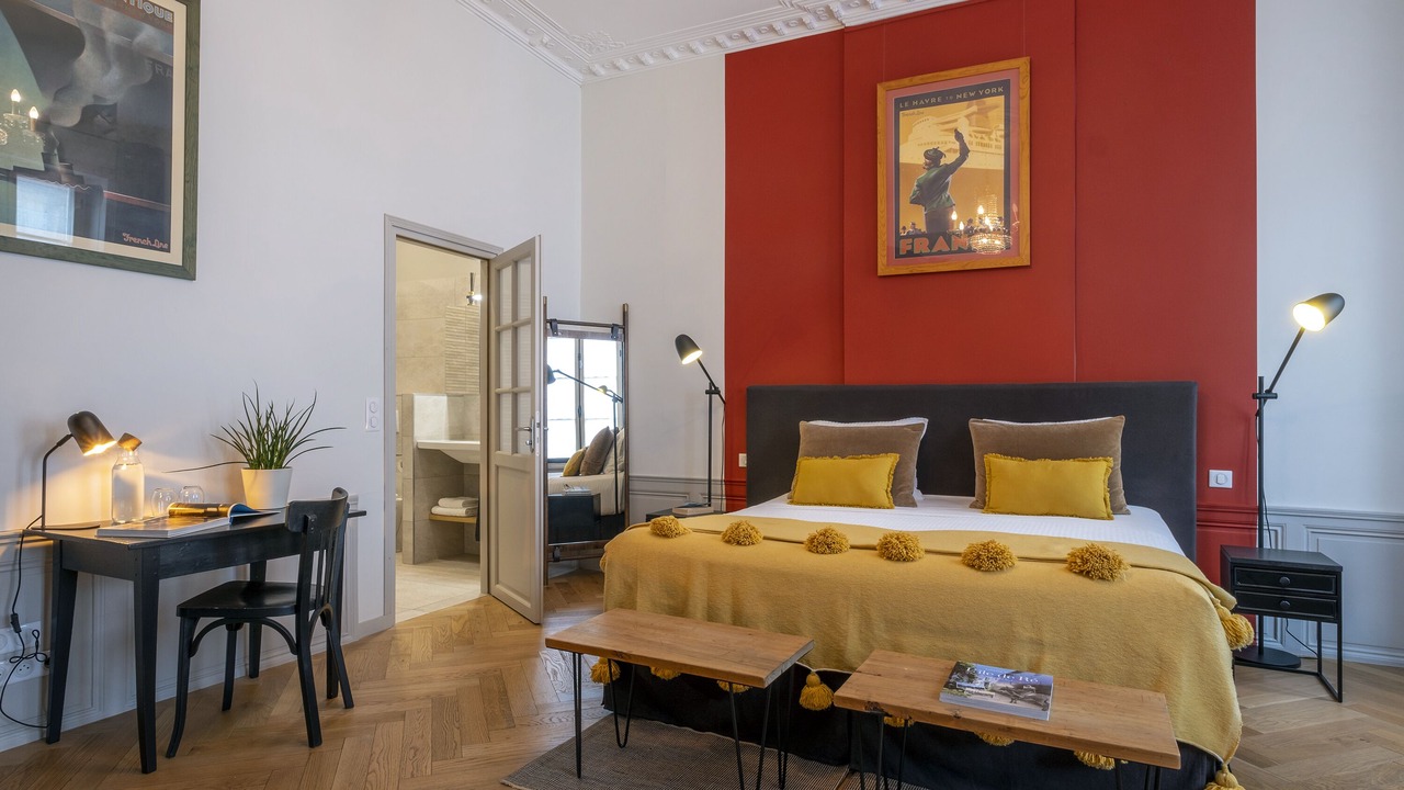 Photo of Bedroom in La Rochelle City Centre