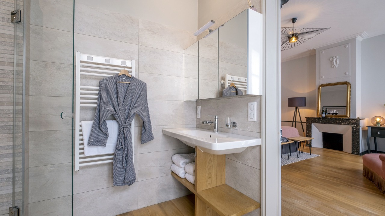 Photo of Bathroom in La Rochelle City Centre