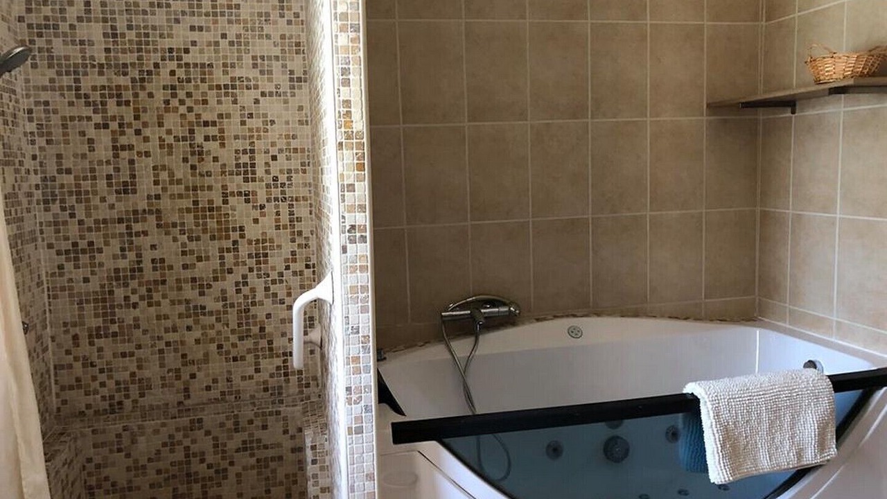 Photo of Bathroom in Pressignac-Vicq