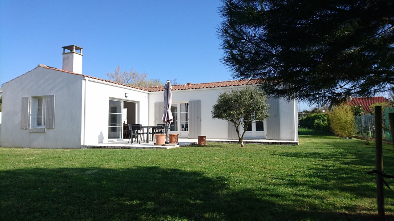 Photo of Patio Balcony in La Bree-les-Bains