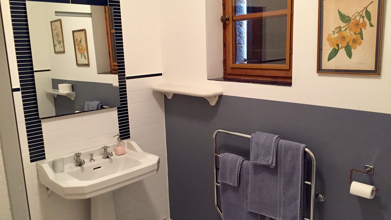 Photo of Bathroom in Monbazillac