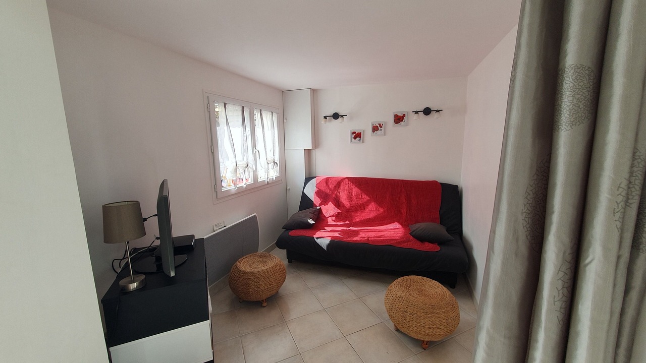 Photo of Livingroom in Claouey