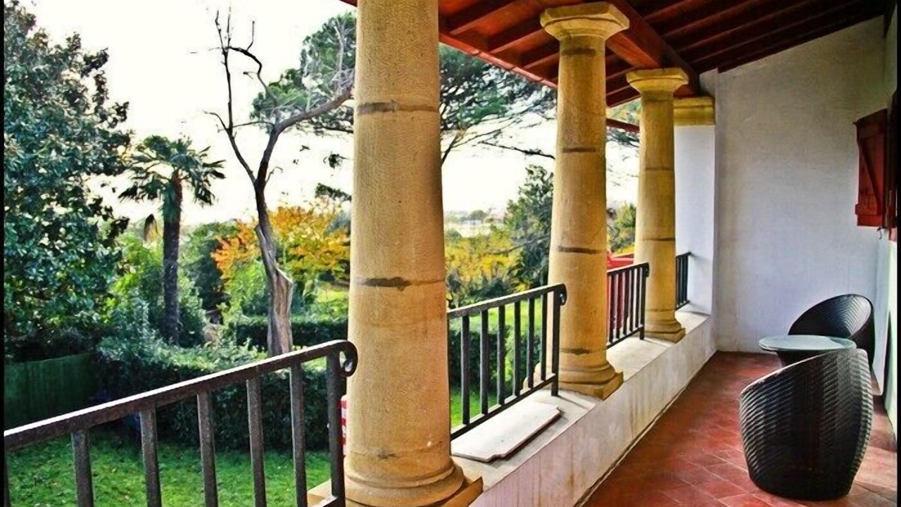 Photo of Patio Balcony in Hendaye