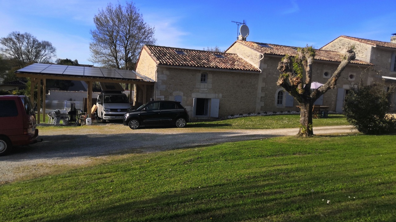 Photo of Outdoor in Villegouge