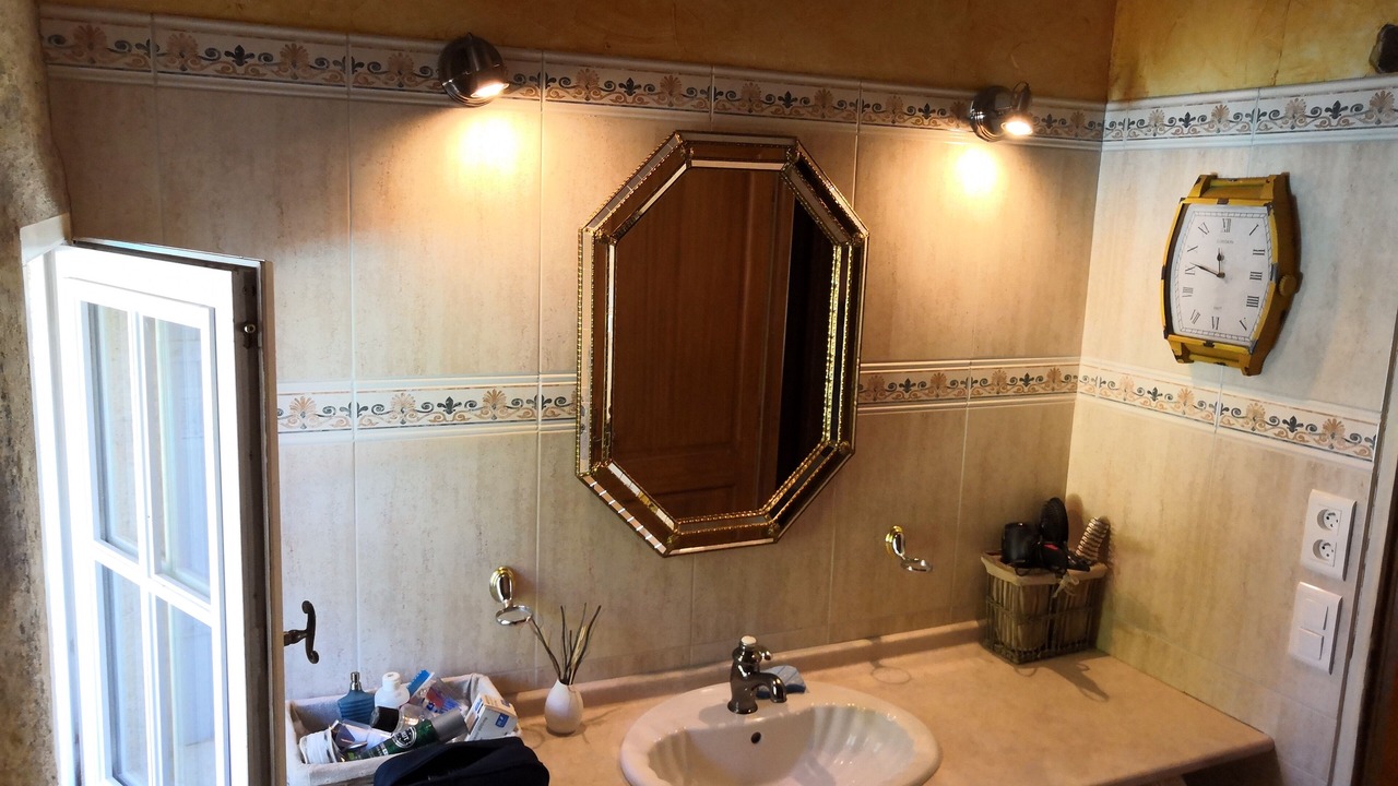 Photo of Bathroom in Villegouge