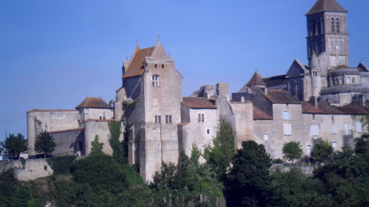 Photo of Others in Journet
