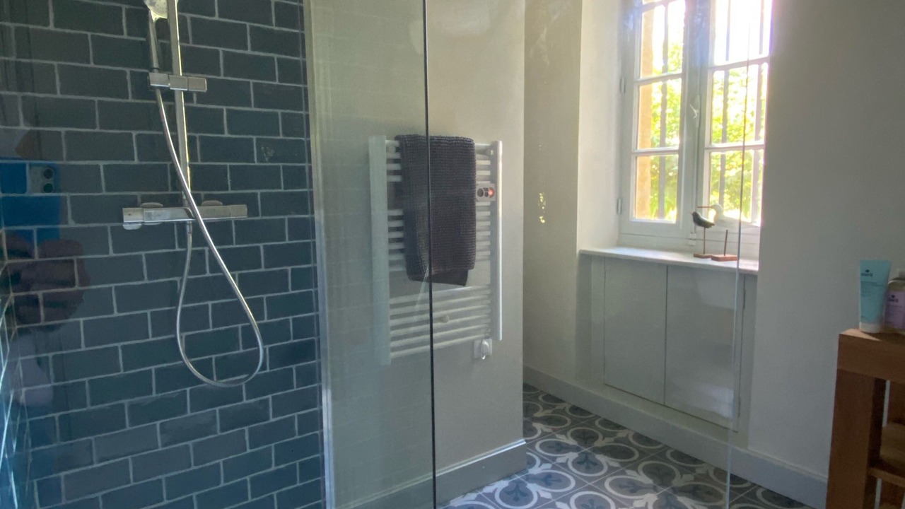 Photo of Bathroom in Langoiran