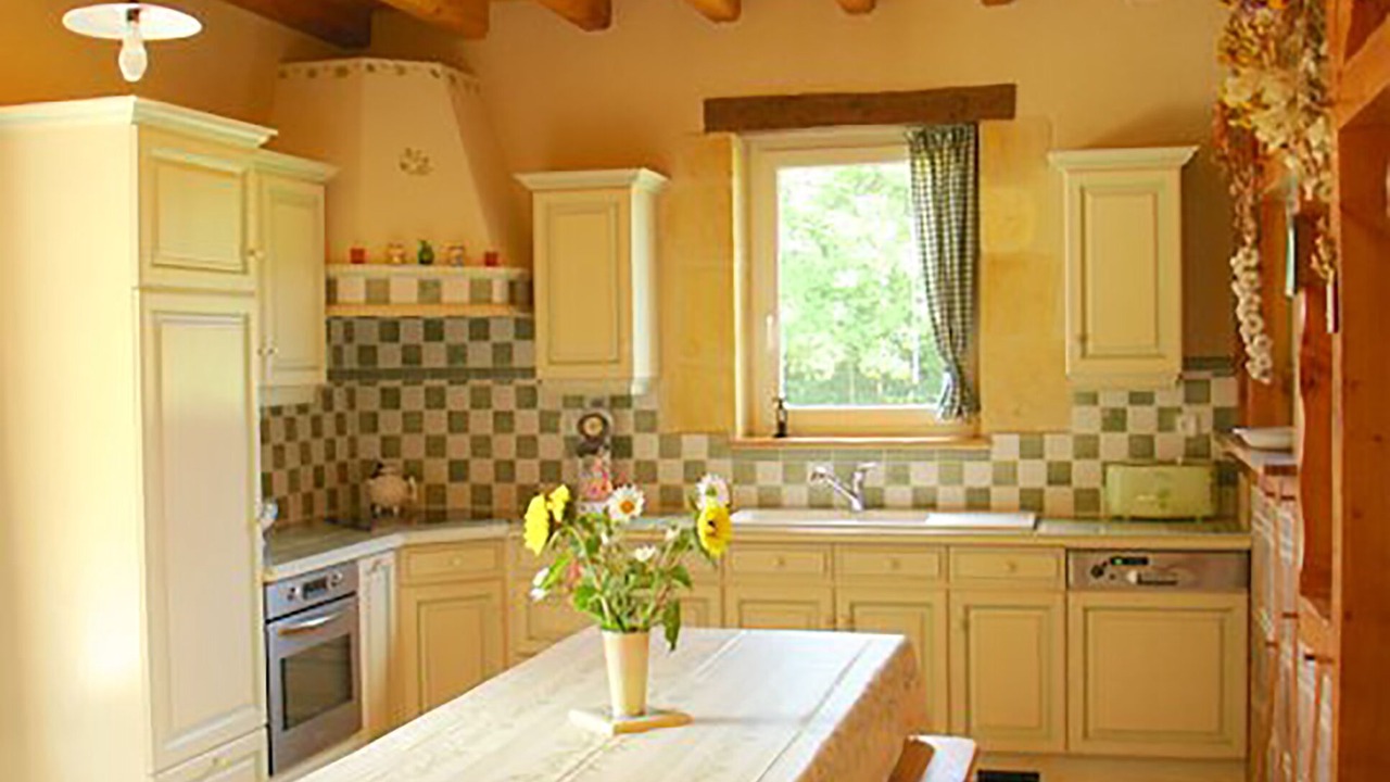 Photo of Kitchen in Couze-et-Saint-Front