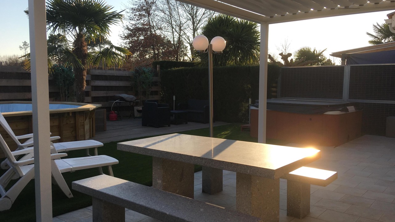 Photo of Outdoor in Ares