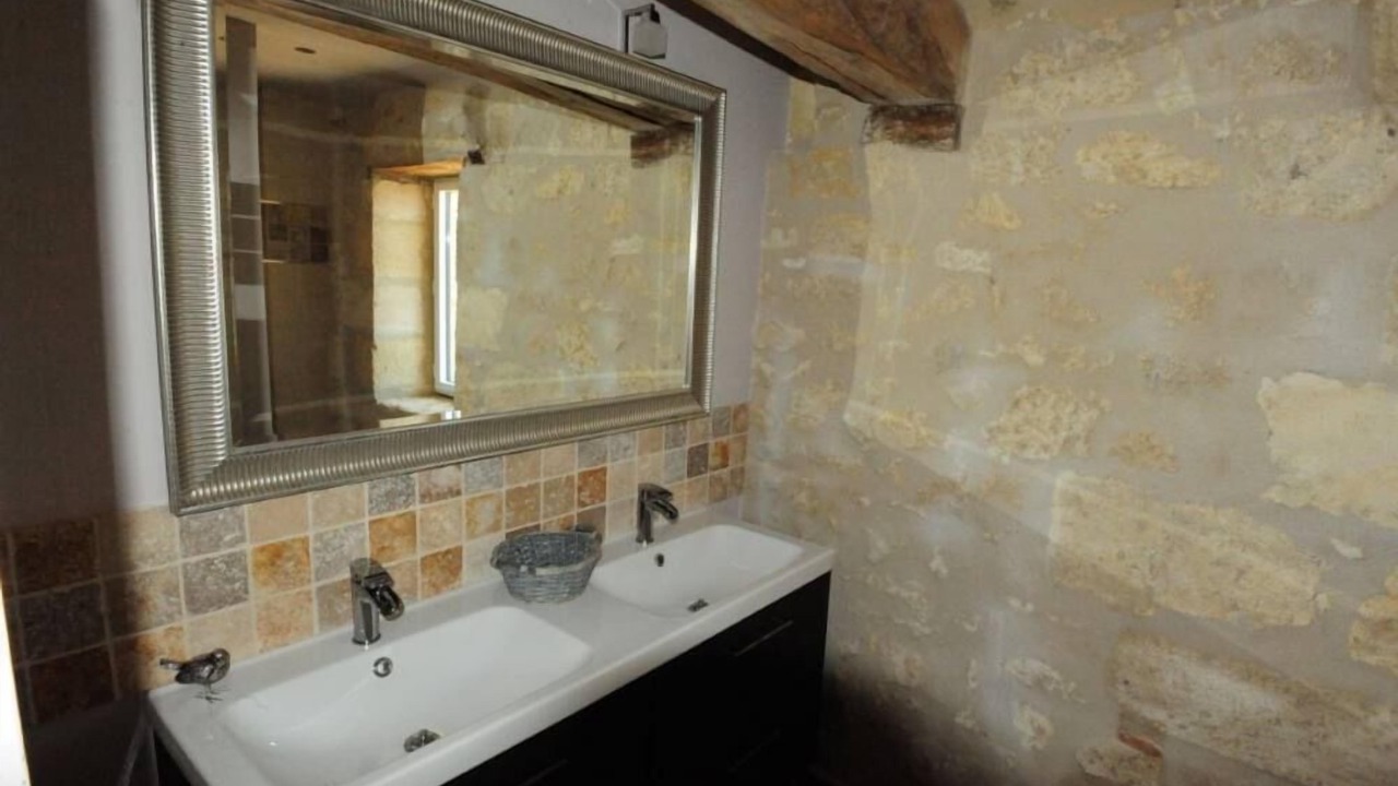 Photo of Bathroom in Saint-Sulpice-de-Faleyrens