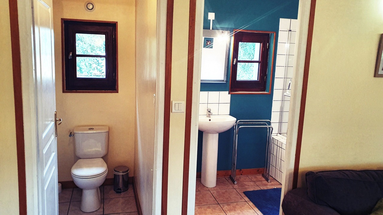 Photo of Bathroom in Chef-Boutonne