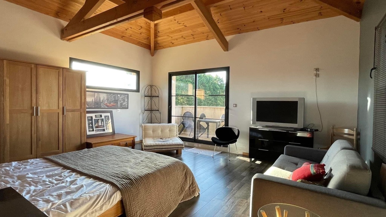 Photo of Bedroom in Messanges