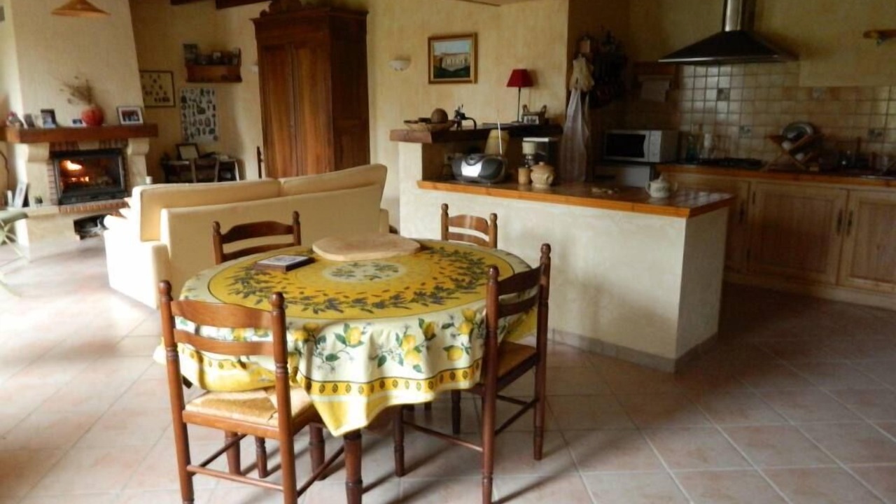 Photo of Livingroom in Cezac
