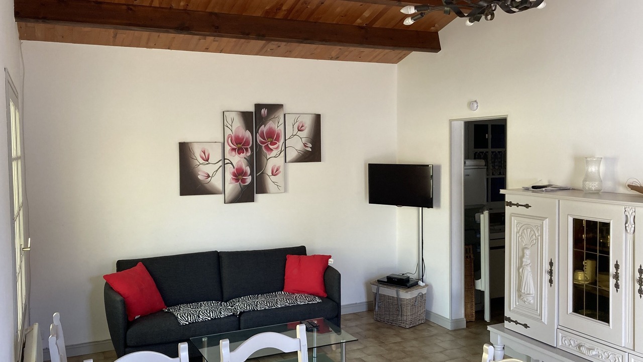 Photo of Livingroom in Domino