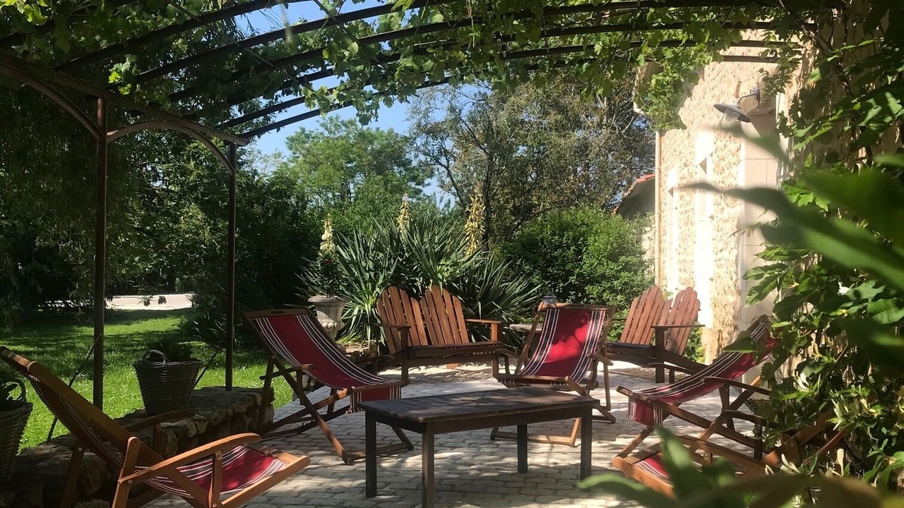 Photo of Patio Balcony in Saulge