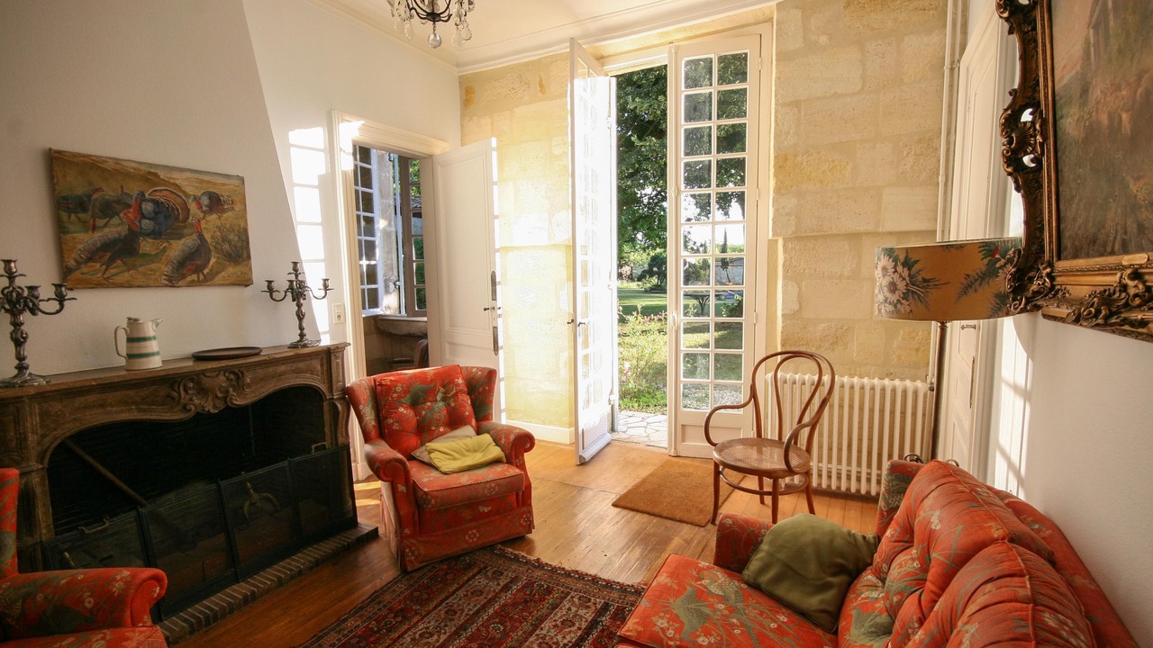 Photo of Livingroom in Labarde