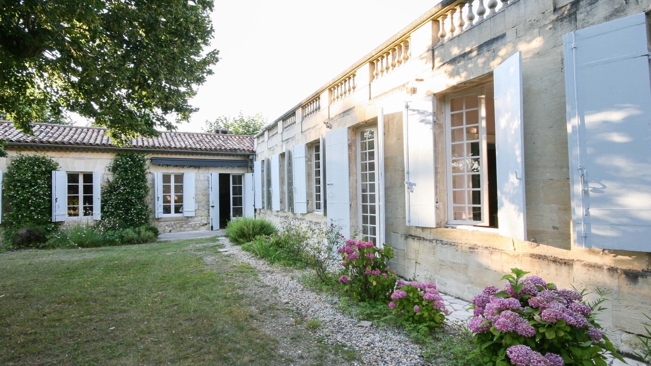 Photo of Outdoor in Labarde