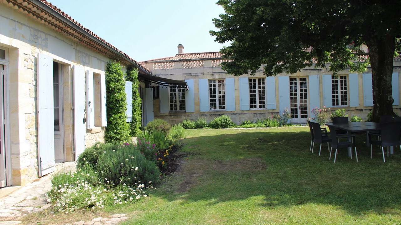 Photo of Outdoor in Labarde
