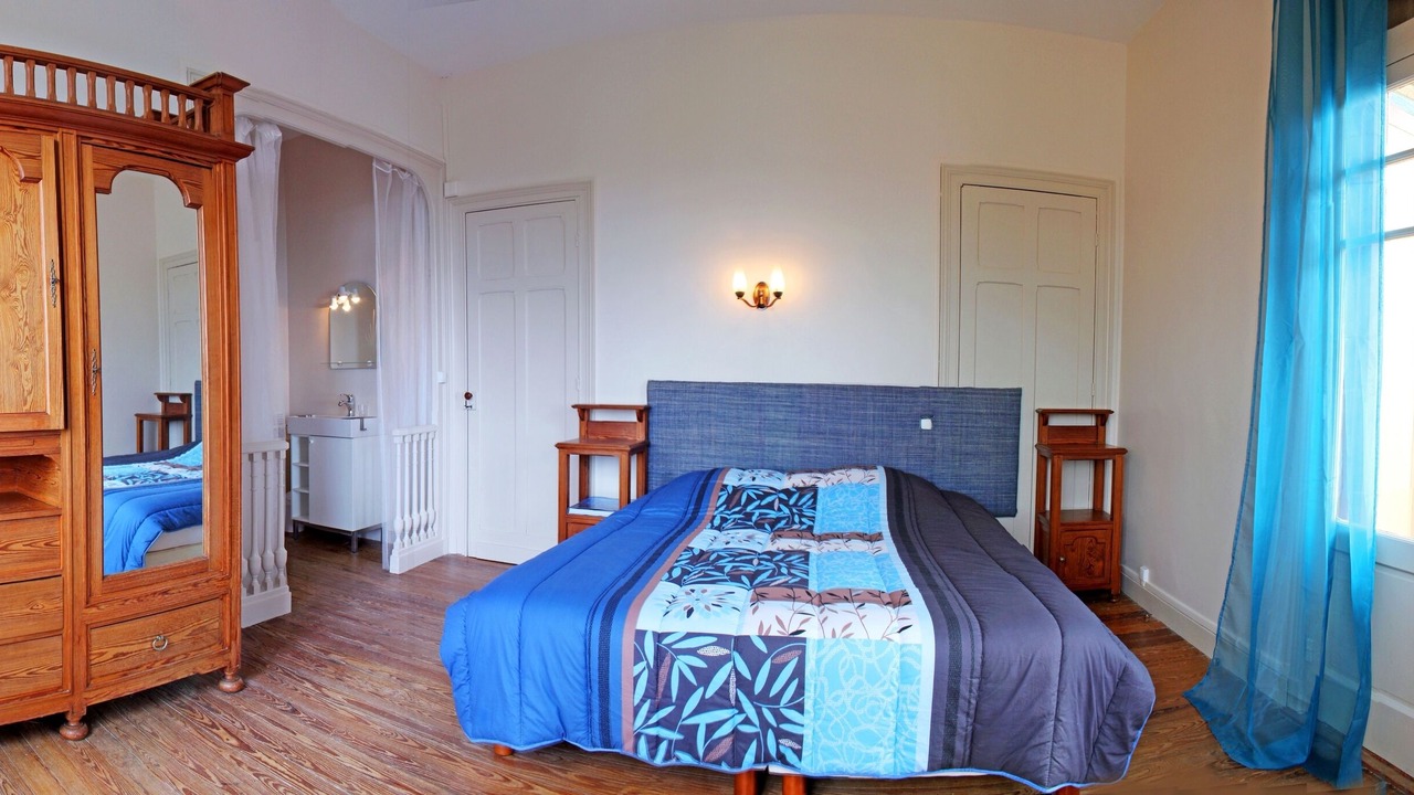 Photo of Bedroom in Saint-Palais-sur-Mer