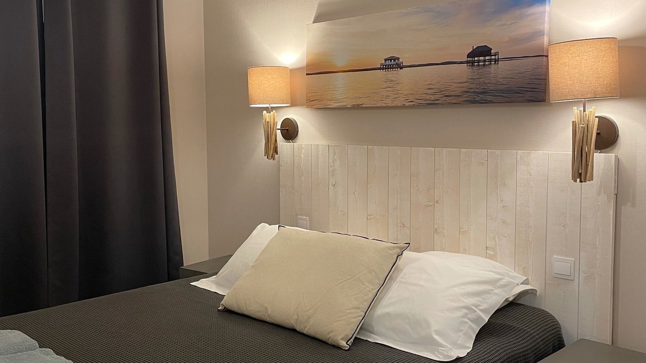 Photo of Bedroom in Lanton