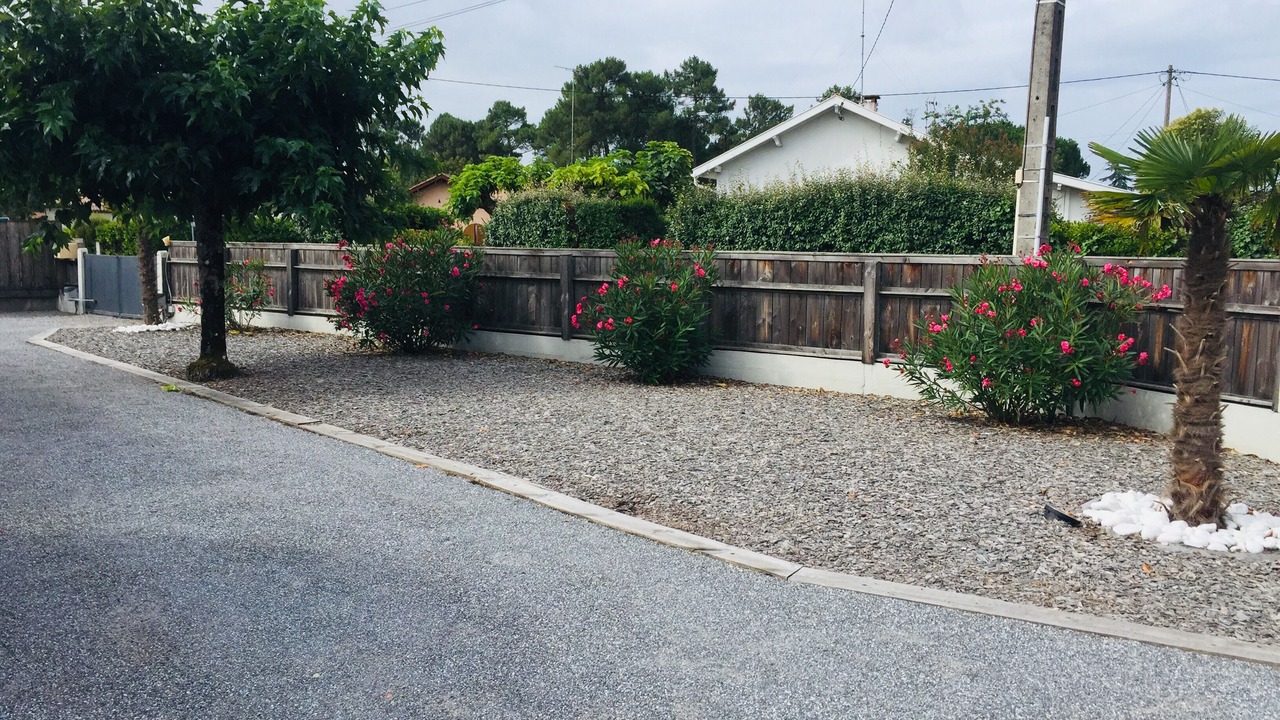 Photo of Outdoor in Lanton