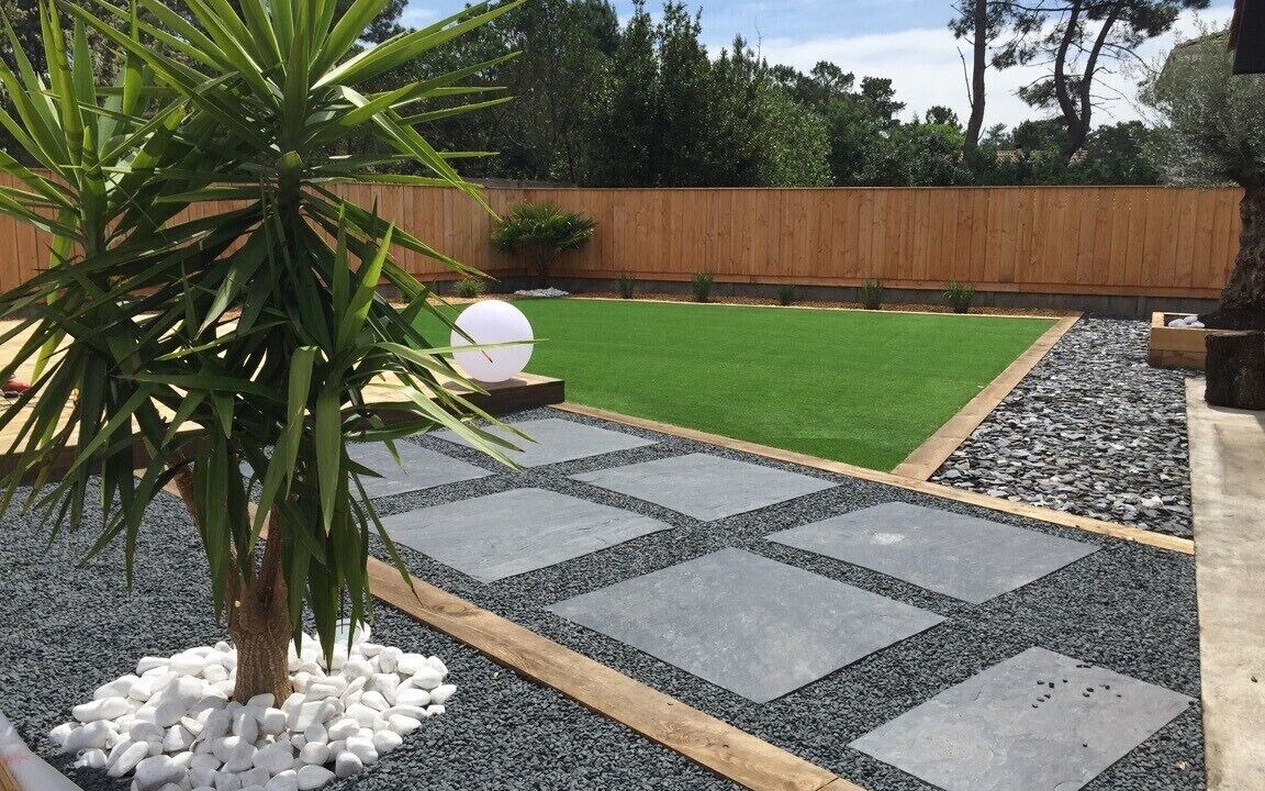 Photo of Outdoor in Lanton