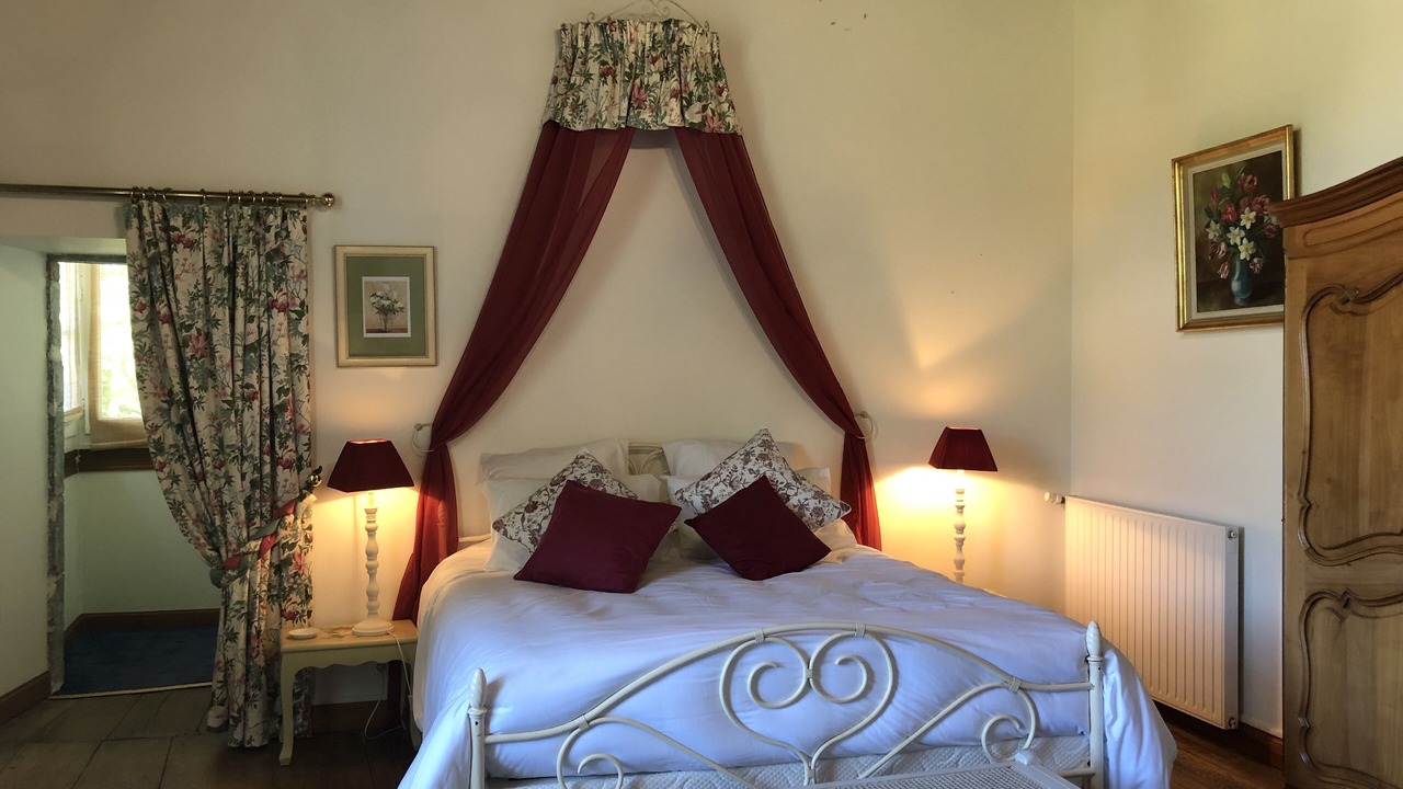 Photo of Bedroom in Lanne-en-Baretous