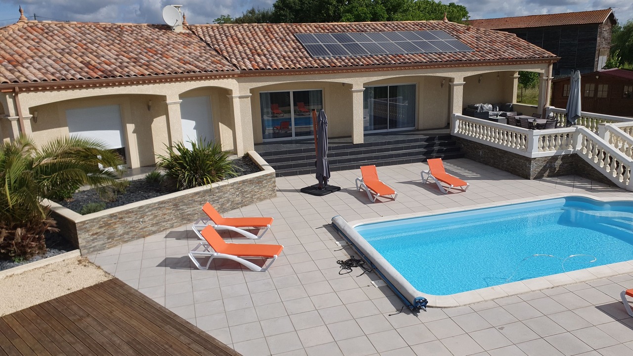 Photo of Outdoor in Puysserampion