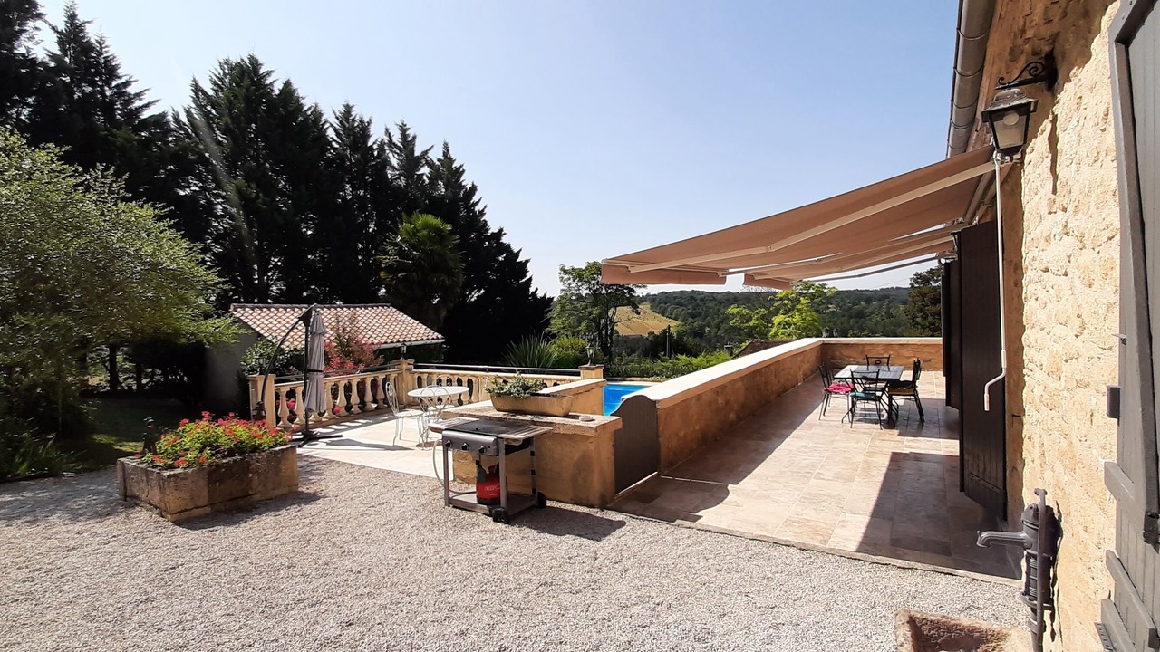 Photo of Outdoor in Thenon