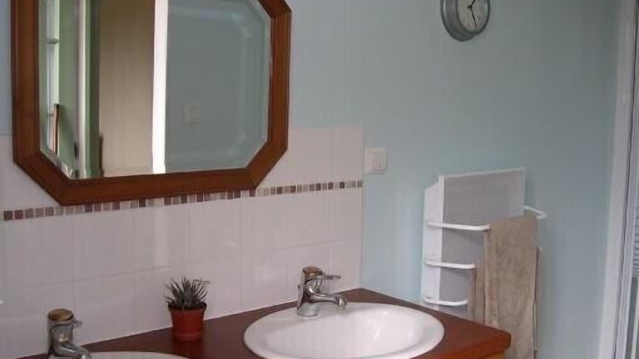 Photo of Bathroom in Coulgens
