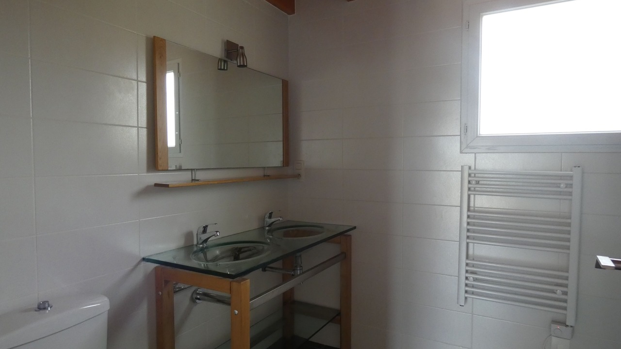 Photo of Bathroom in Pouillon