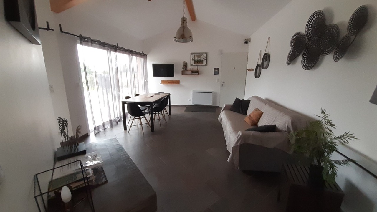 Photo of Livingroom in Pouillon